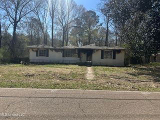 953 Woody Drive, Jackson, MS 39212
