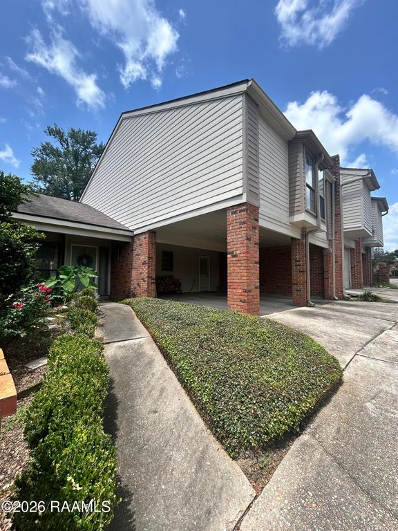 604 Briargate Walk Circle, Lafayette, LA 70503