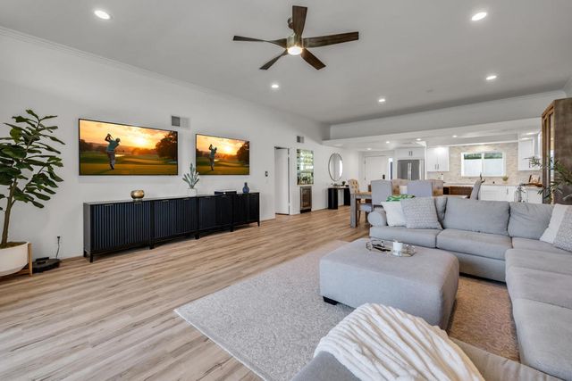 47760 Eisenhower Drive, La Quinta, CA 92253