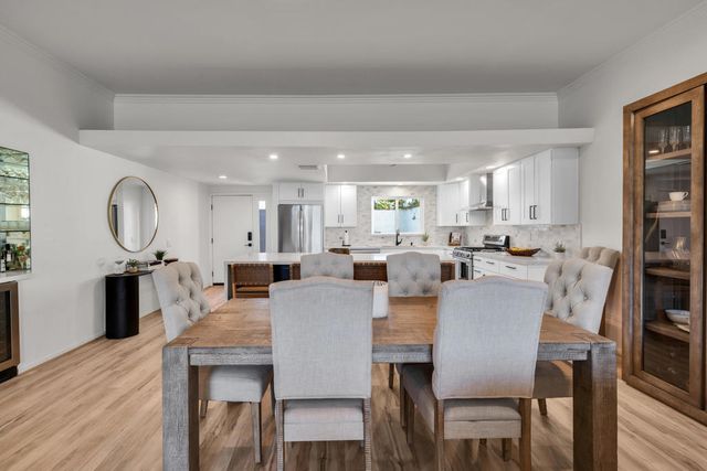 47760 Eisenhower Drive, La Quinta, CA 92253