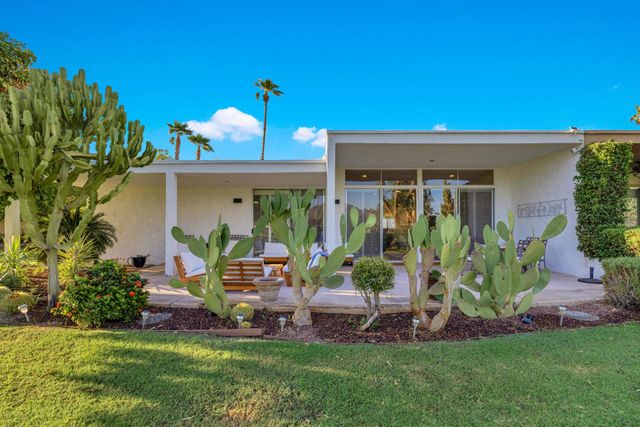 47760 Eisenhower Drive, La Quinta, CA 92253