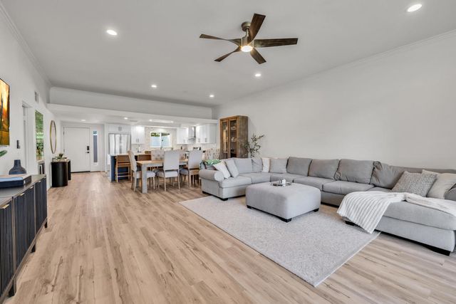47760 Eisenhower Drive, La Quinta, CA 92253