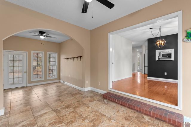 1532 Oak Park Blvd., Calvert City, KY 42029