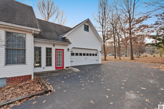 1532 Oak Park Blvd., Calvert City, KY 42029