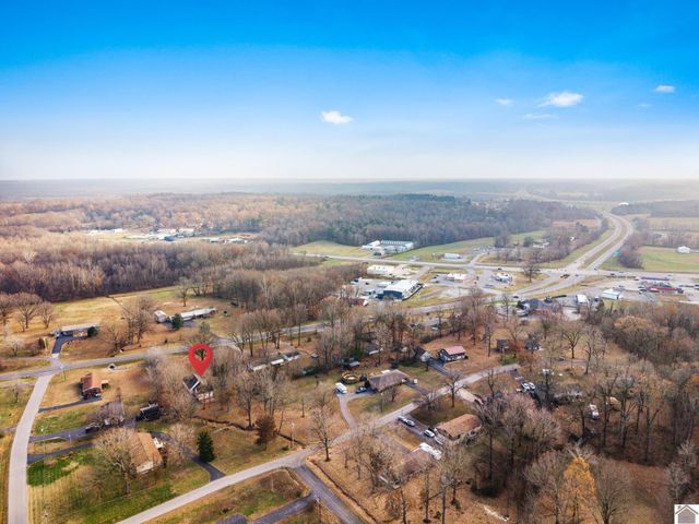 1532 Oak Park Blvd., Calvert City, KY 42029