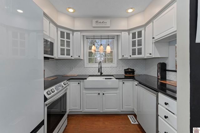 1532 Oak Park Blvd., Calvert City, KY 42029