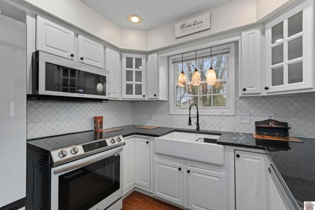 1532 Oak Park Blvd., Calvert City, KY 42029