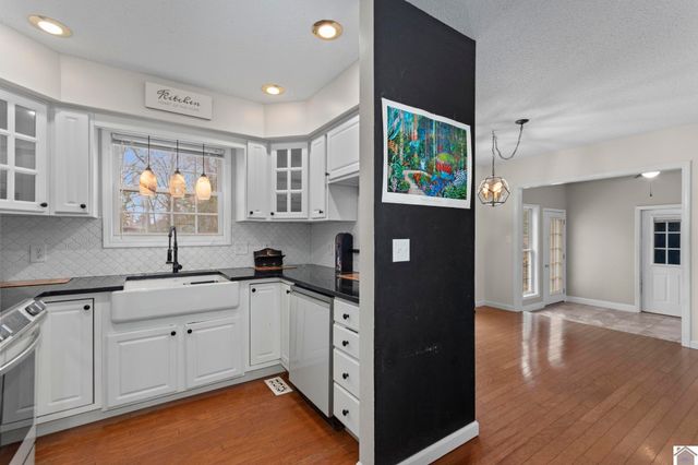 1532 Oak Park Blvd., Calvert City, KY 42029