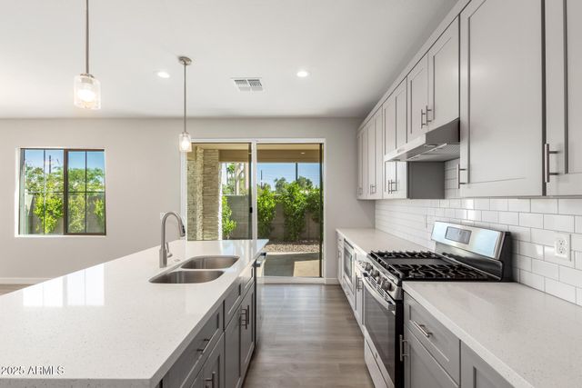 6568 N 15TH Drive, Phoenix, AZ 85015