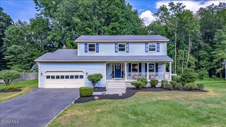 26 Cindy Lane, Halfmoon, NY 12065