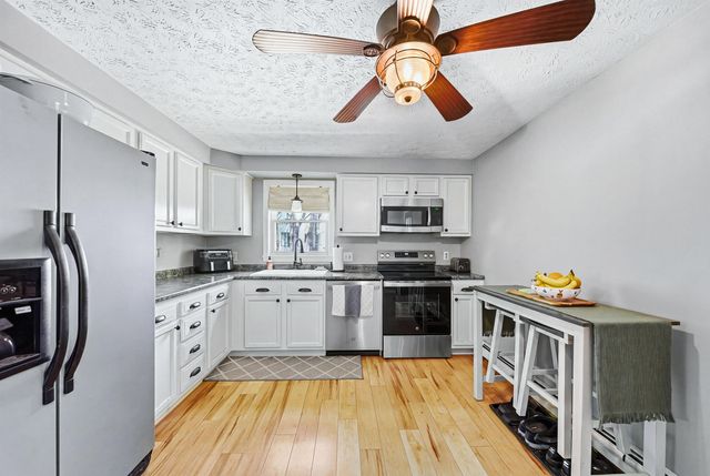 594 Dix Street, Manchester, NH 03103