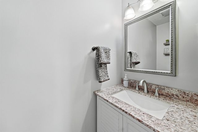 594 Dix Street, Manchester, NH 03103