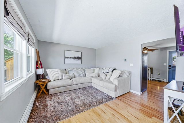 594 Dix Street, Manchester, NH 03103