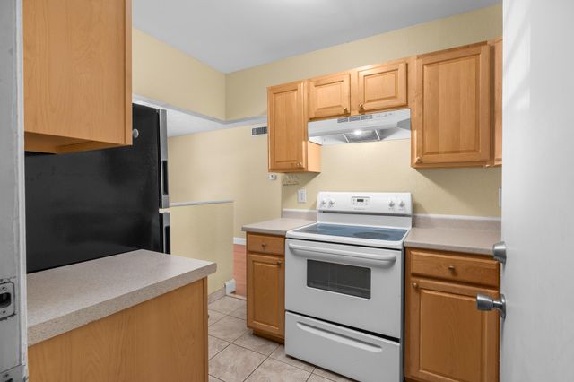 2171 NE 66th Street 812, Fort Lauderdale, FL 33308