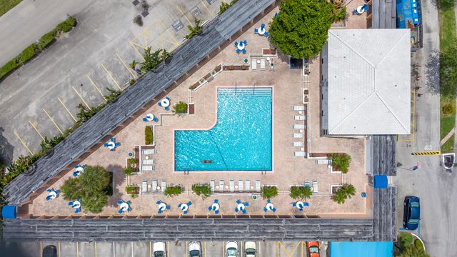 2171 NE 66th Street 812, Fort Lauderdale, FL 33308
