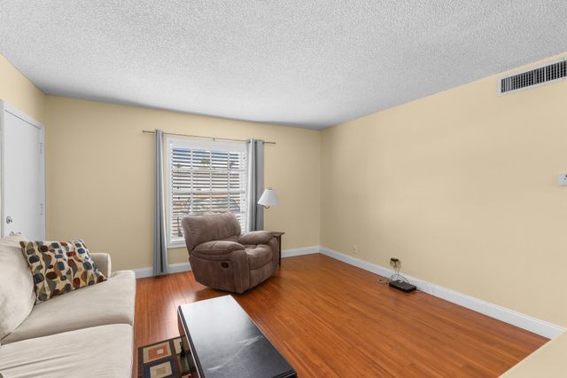 2171 NE 66th Street 812, Fort Lauderdale, FL 33308