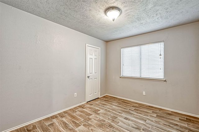 2235 Sentinal Oaks Street, Sugar Land, TX 77478