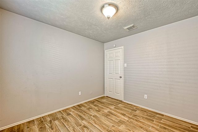 2235 Sentinal Oaks Street, Sugar Land, TX 77478