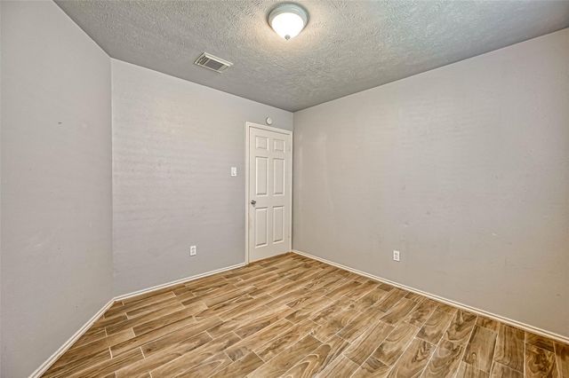 2235 Sentinal Oaks Street, Sugar Land, TX 77478