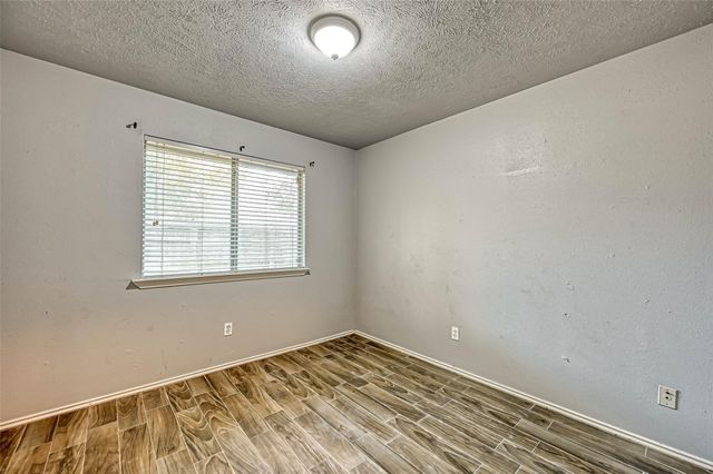 2235 Sentinal Oaks Street, Sugar Land, TX 77478