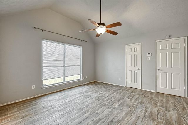 2235 Sentinal Oaks Street, Sugar Land, TX 77478