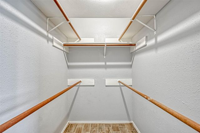 2235 Sentinal Oaks Street, Sugar Land, TX 77478