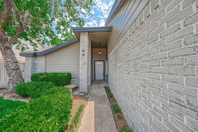 2235 Sentinal Oaks Street, Sugar Land, TX 77478