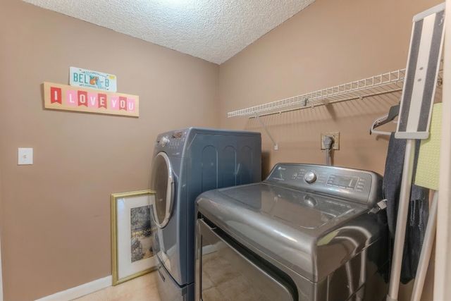 10527 NW 10TH Street B-130, Plantation, FL 33322