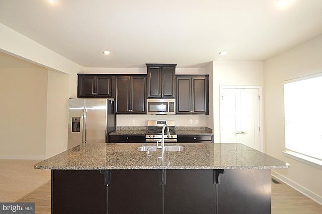 11328 WILLOW GREEN CIR, Manassas, VA 20109