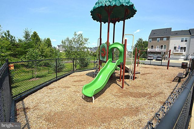 11328 WILLOW GREEN CIR, Manassas, VA 20109