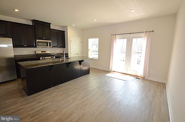 11328 WILLOW GREEN CIR, Manassas, VA 20109