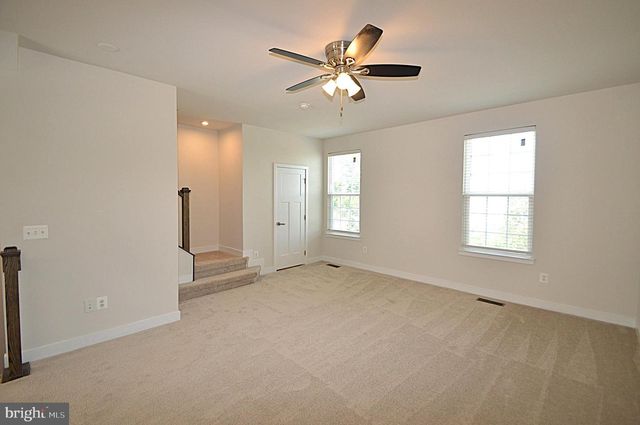 11328 WILLOW GREEN CIR, Manassas, VA 20109