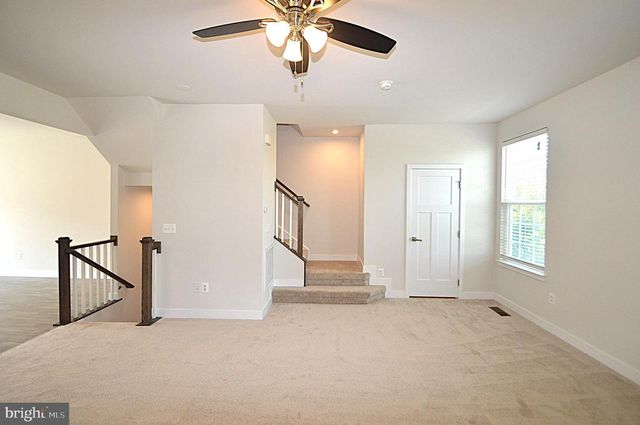 11328 WILLOW GREEN CIR, Manassas, VA 20109