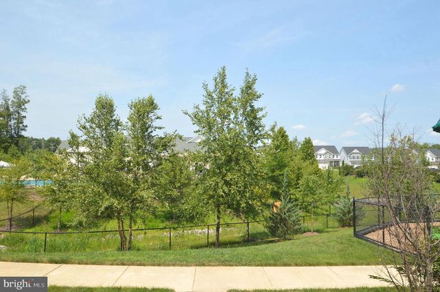 11328 WILLOW GREEN CIR, Manassas, VA 20109