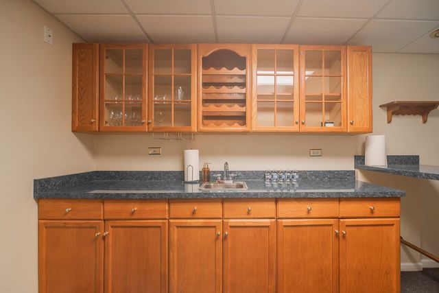 164 Forestview Court, Aurora, IL 60502