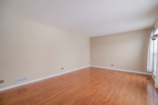 164 Forestview Court, Aurora, IL 60502