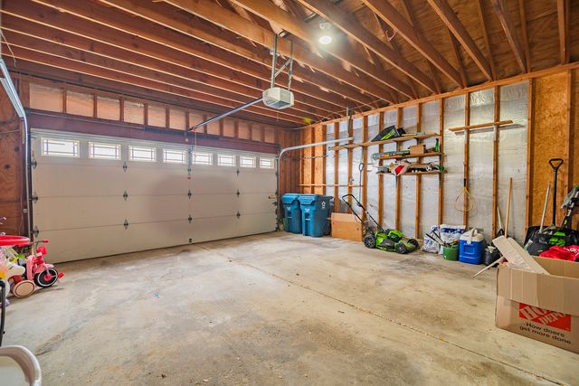 164 Forestview Court, Aurora, IL 60502