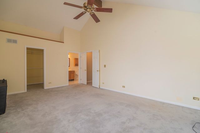 164 Forestview Court, Aurora, IL 60502