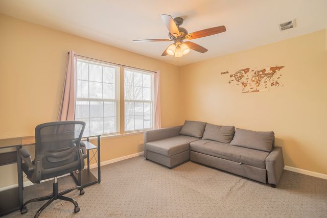 164 Forestview Court, Aurora, IL 60502