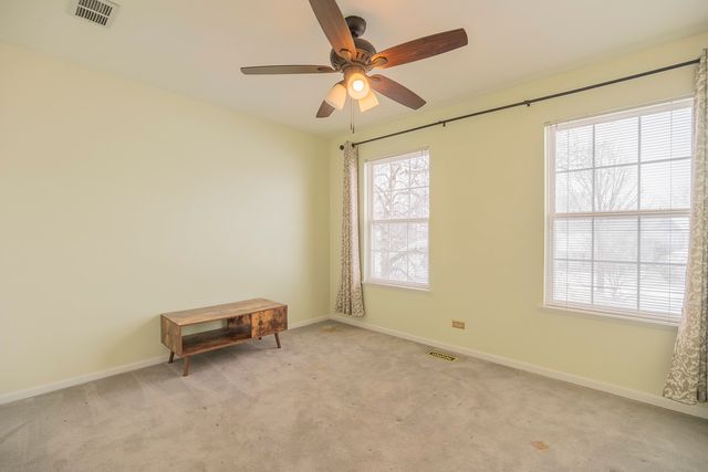 164 Forestview Court, Aurora, IL 60502