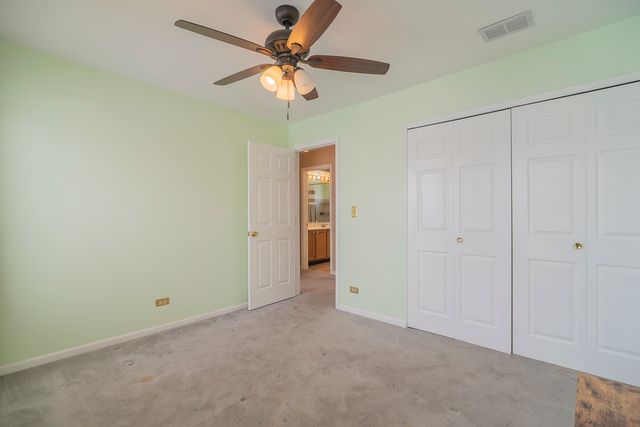 164 Forestview Court, Aurora, IL 60502