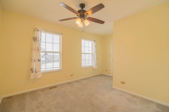 164 Forestview Court, Aurora, IL 60502