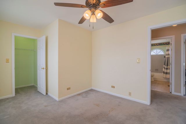 164 Forestview Court, Aurora, IL 60502