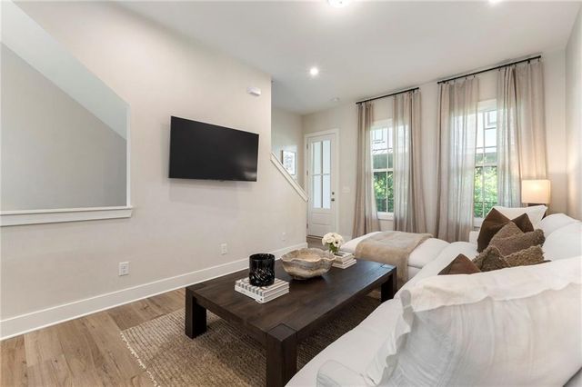191 Chestnut Circle, Atlanta, GA 30342