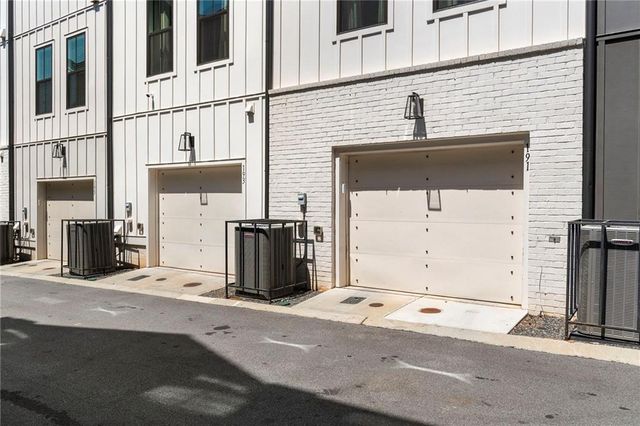 191 Chestnut Circle, Atlanta, GA 30342