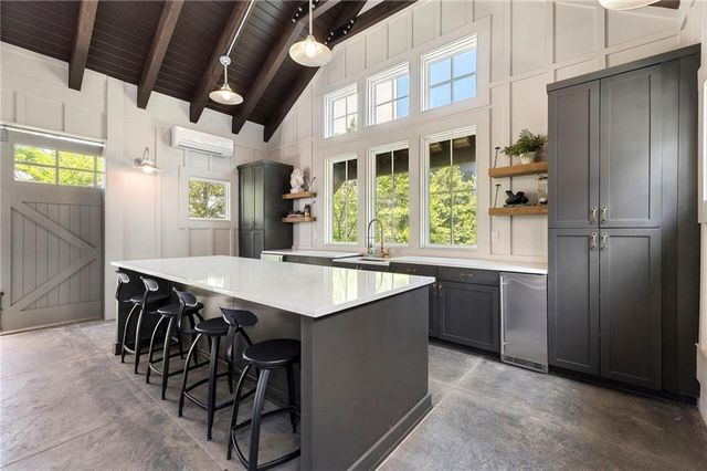 191 Chestnut Circle, Atlanta, GA 30342
