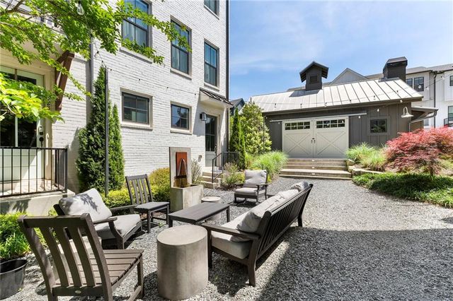 191 Chestnut Circle, Atlanta, GA 30342