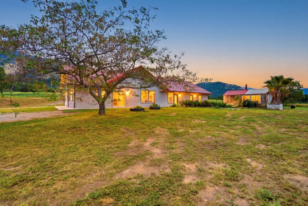 Image 2 of property listing at 39348 Dunlap Road, Dunlap, CA 93621