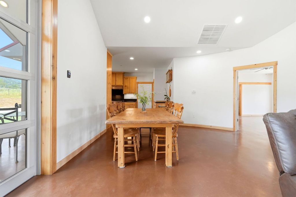 Image 30 of property listing at 39348 Dunlap Road, Dunlap, CA 93621