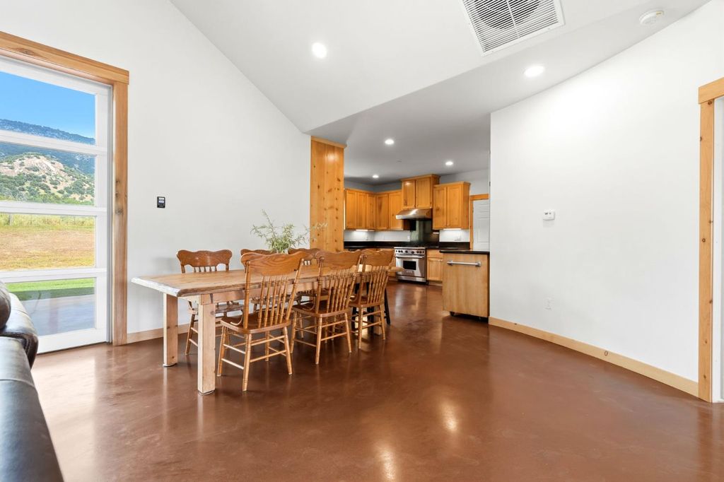 Image 31 of property listing at 39348 Dunlap Road, Dunlap, CA 93621